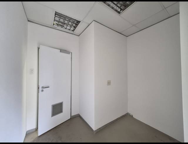 181M² OFFICE TO LET IN ROSEBANK